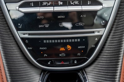 2019 Aston Martin DBS Superleggera