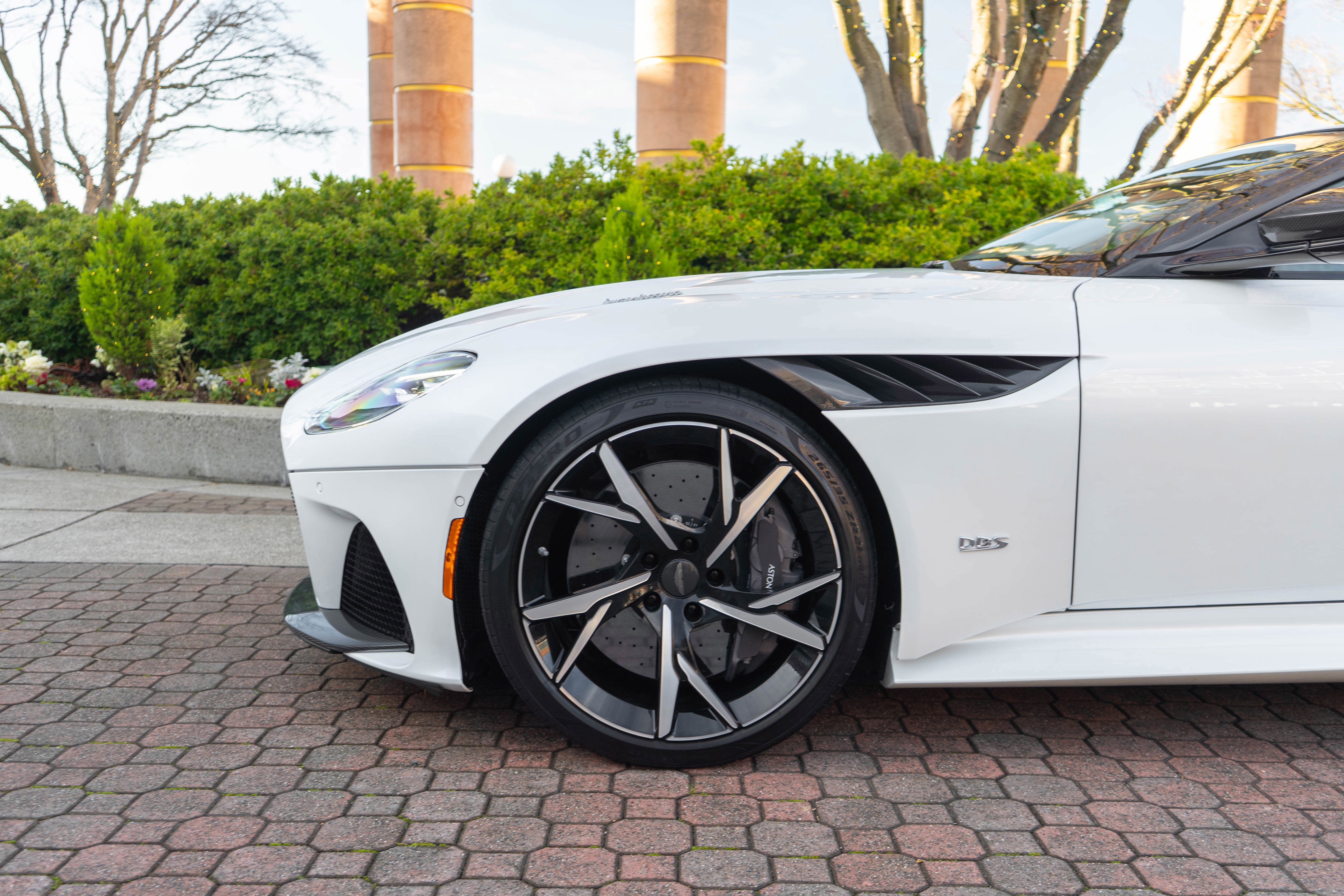 2019 Aston Martin DBS Superleggera
