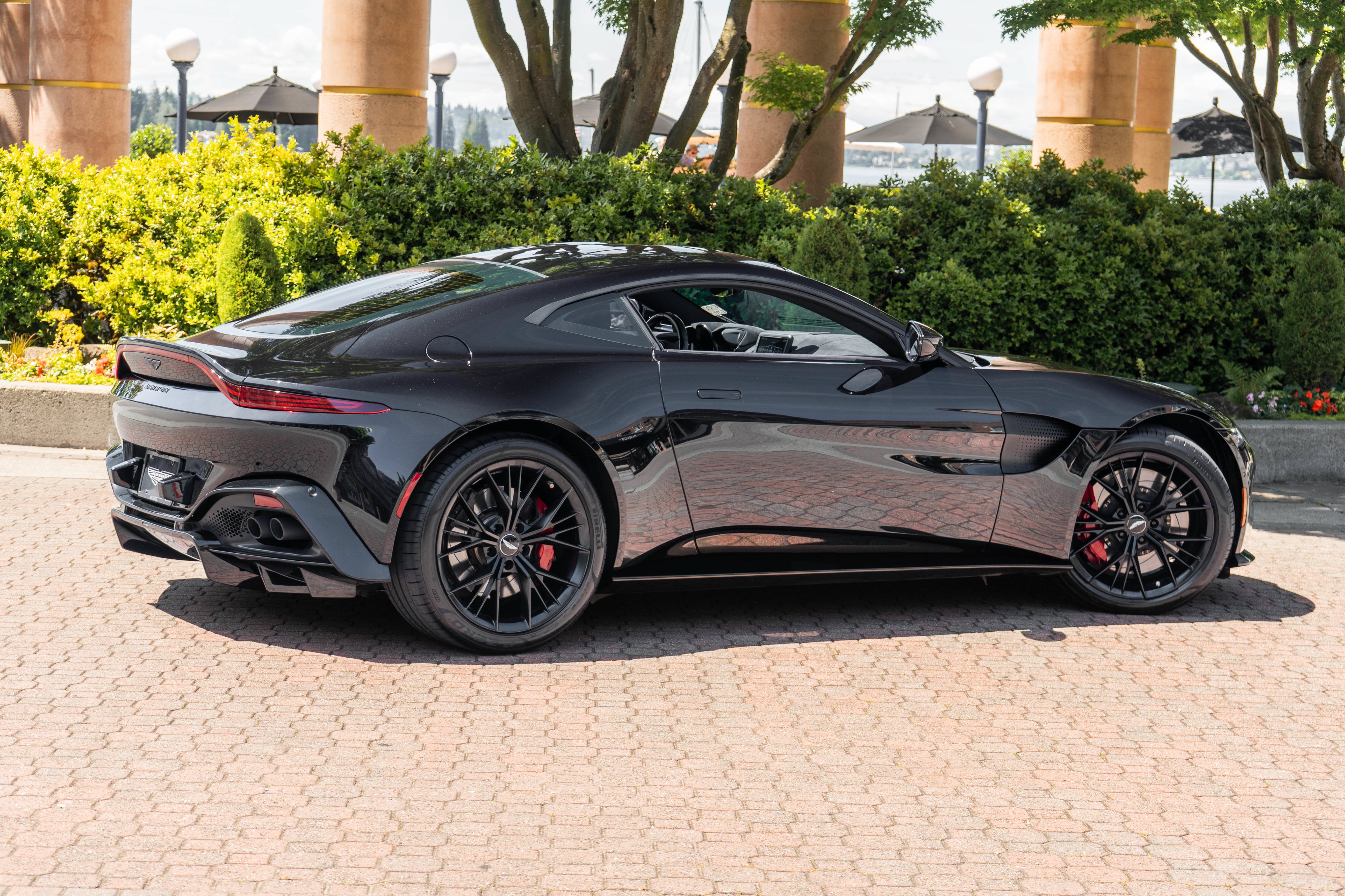 2021 Aston Martin Vantage Coupe Automatic