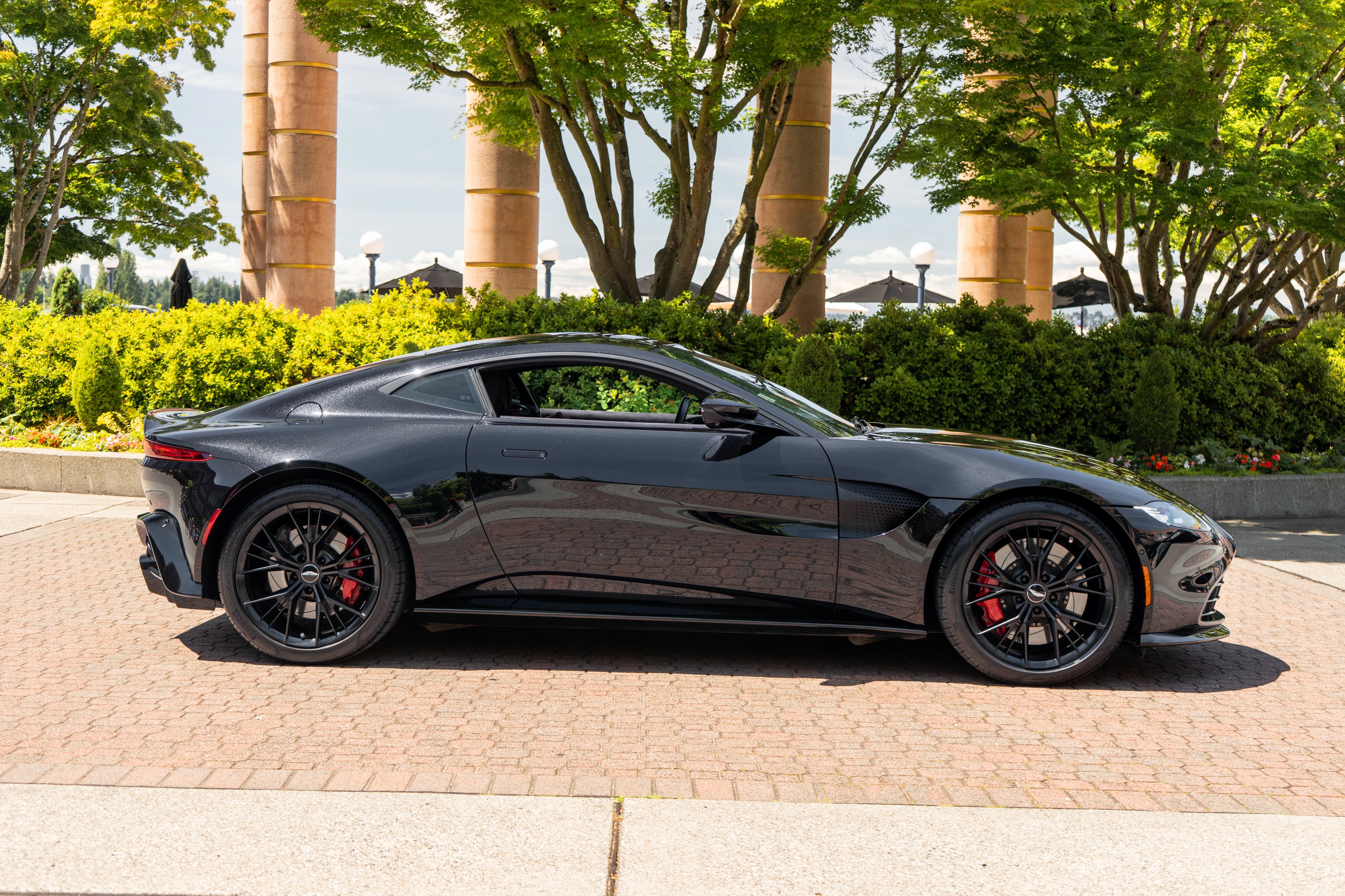 2021 Aston Martin Vantage Coupe Automatic