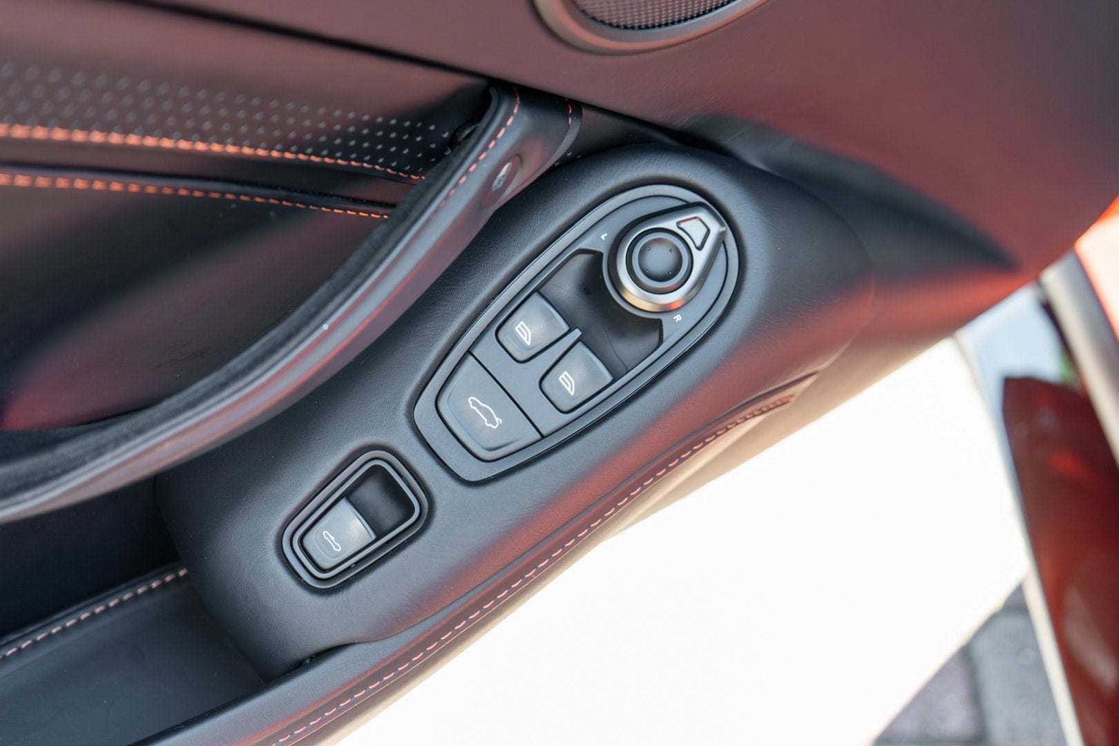 2023 Aston Martin Vantage Roadster