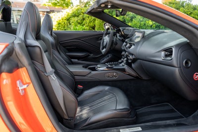 2023 Aston Martin Vantage Roadster