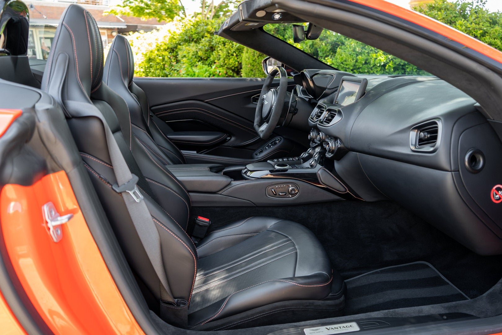 2023 Aston Martin Vantage Roadster