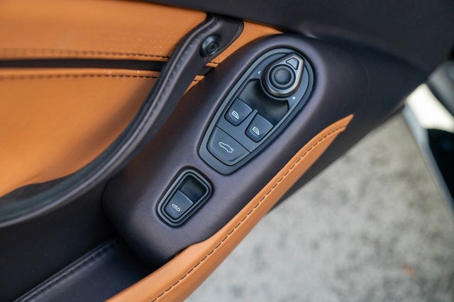 2022 Aston Martin Vantage Roadster