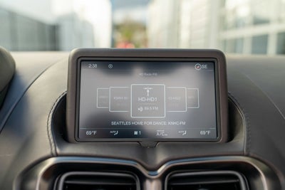 2022 Aston Martin Vantage Roadster