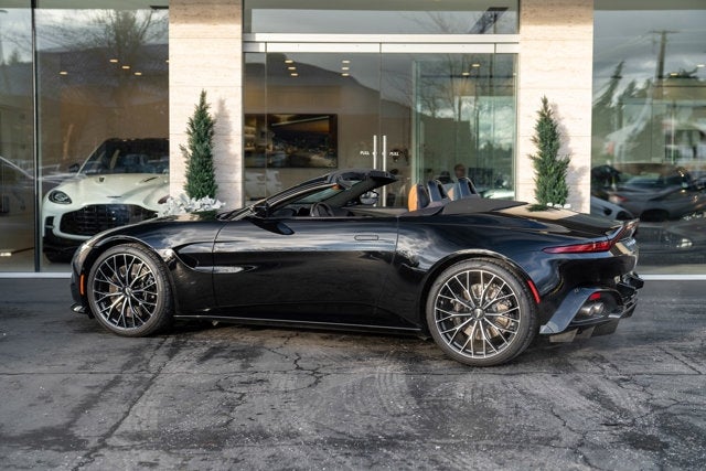 2022 Aston Martin Vantage Roadster