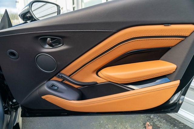 2022 Aston Martin Vantage Roadster