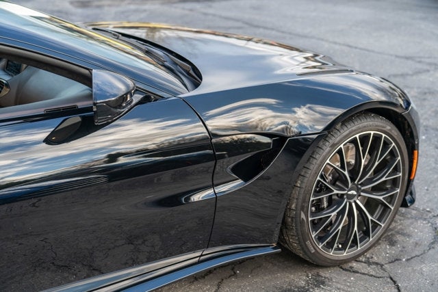 2022 Aston Martin Vantage Roadster