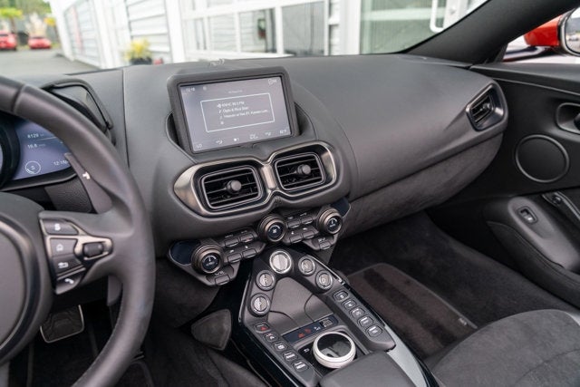 2021 Aston Martin Vantage Roadster