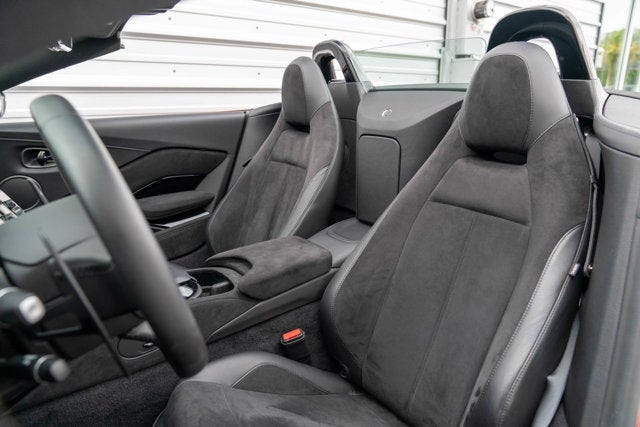 2021 Aston Martin Vantage Roadster