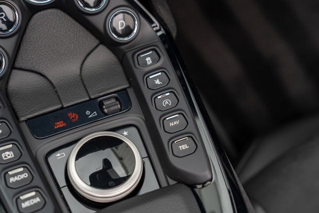 2021 Aston Martin Vantage Roadster
