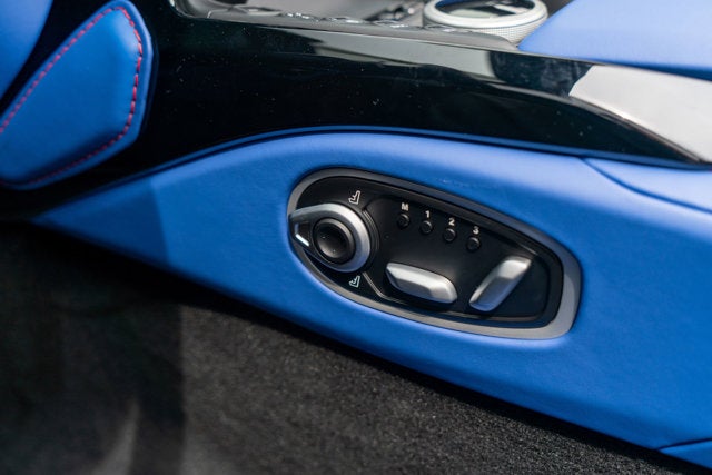 2022 Aston Martin Vantage Roadster