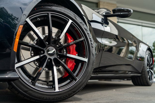 2022 Aston Martin Vantage Roadster