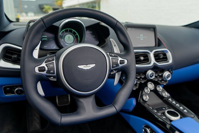 2022 Aston Martin Vantage Roadster
