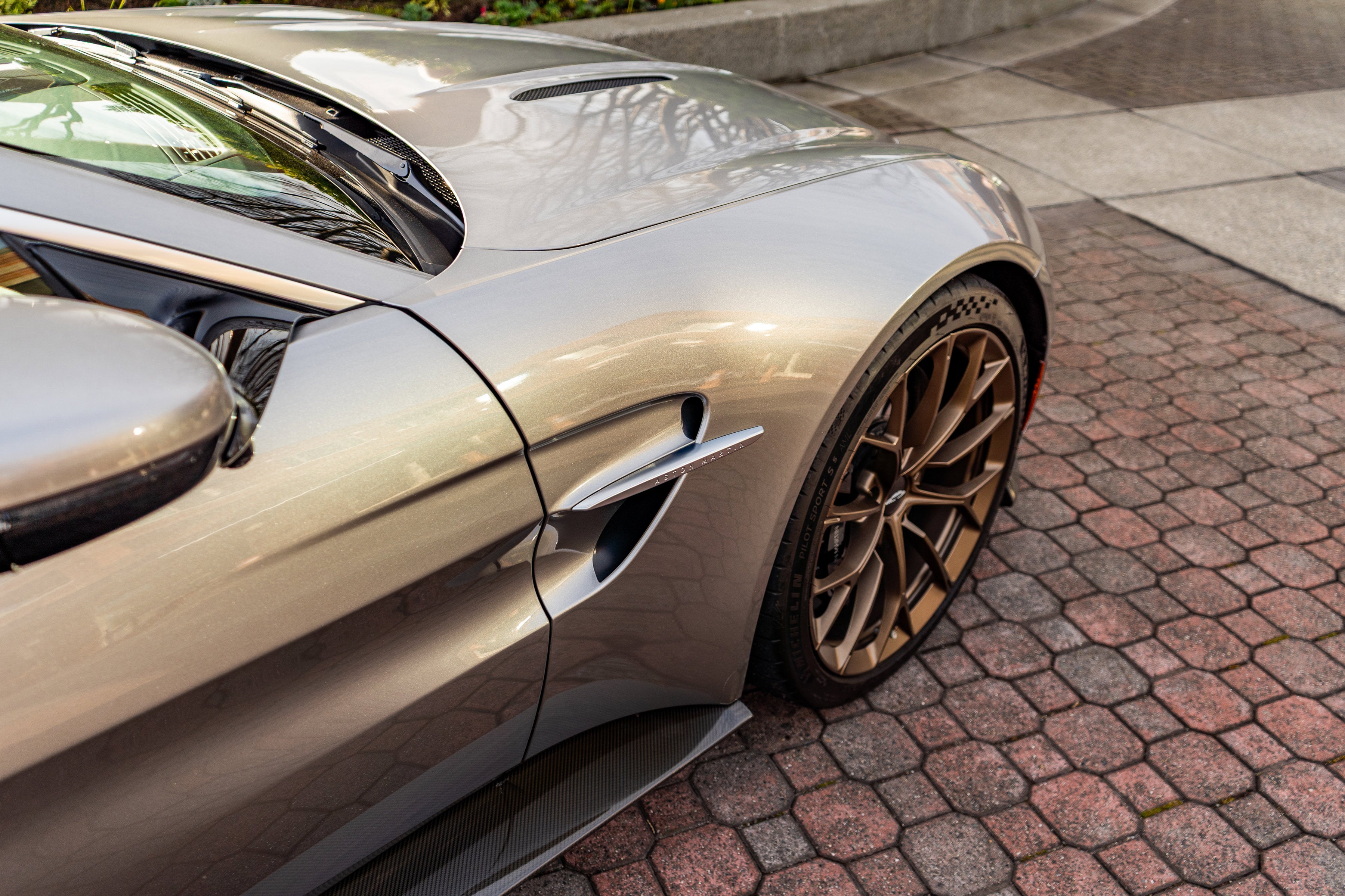 2025 Aston Martin Vantage Coupe