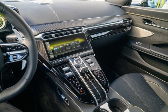 2025 Aston Martin Vantage Coupe