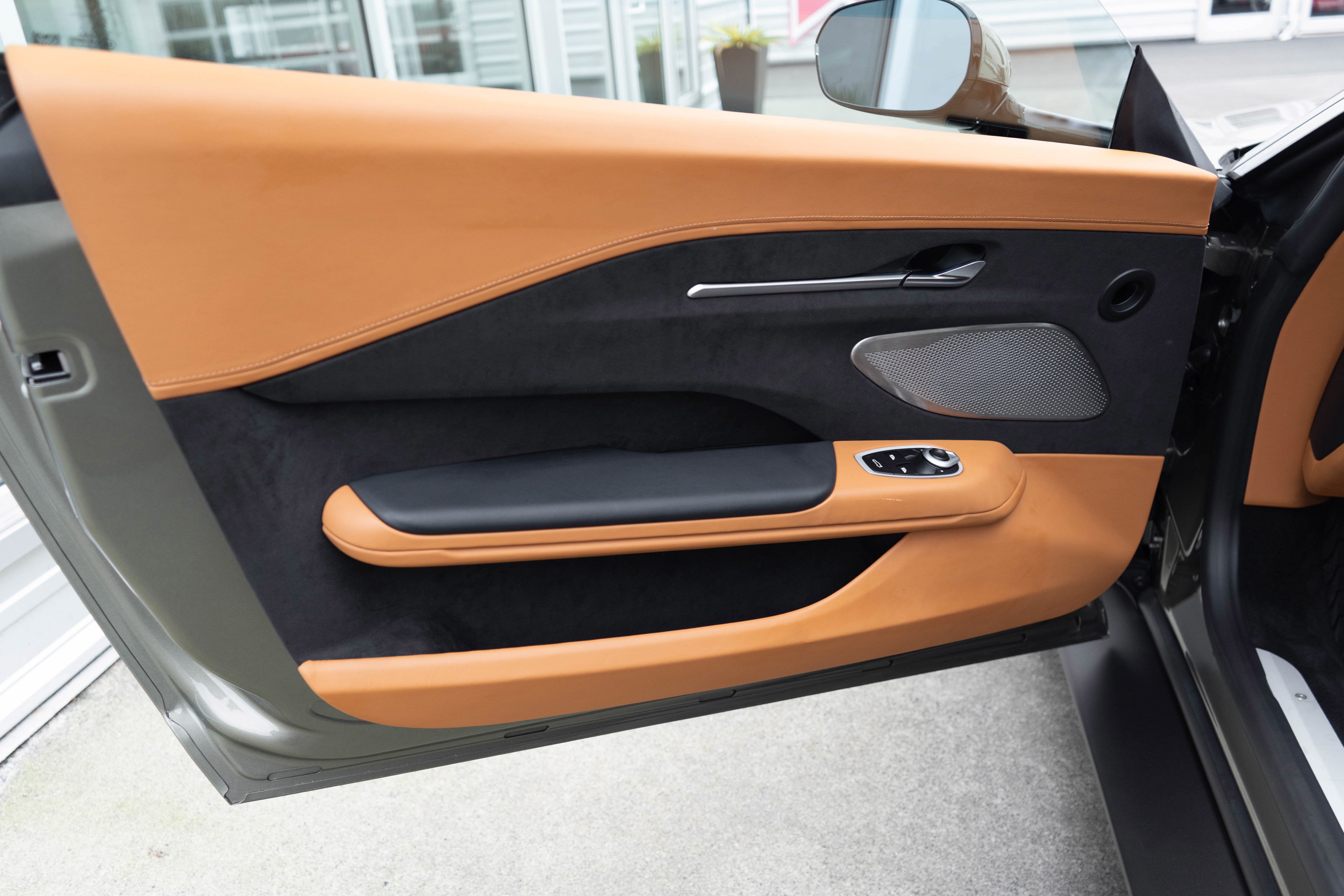 2025 Aston Martin Vantage Coupe