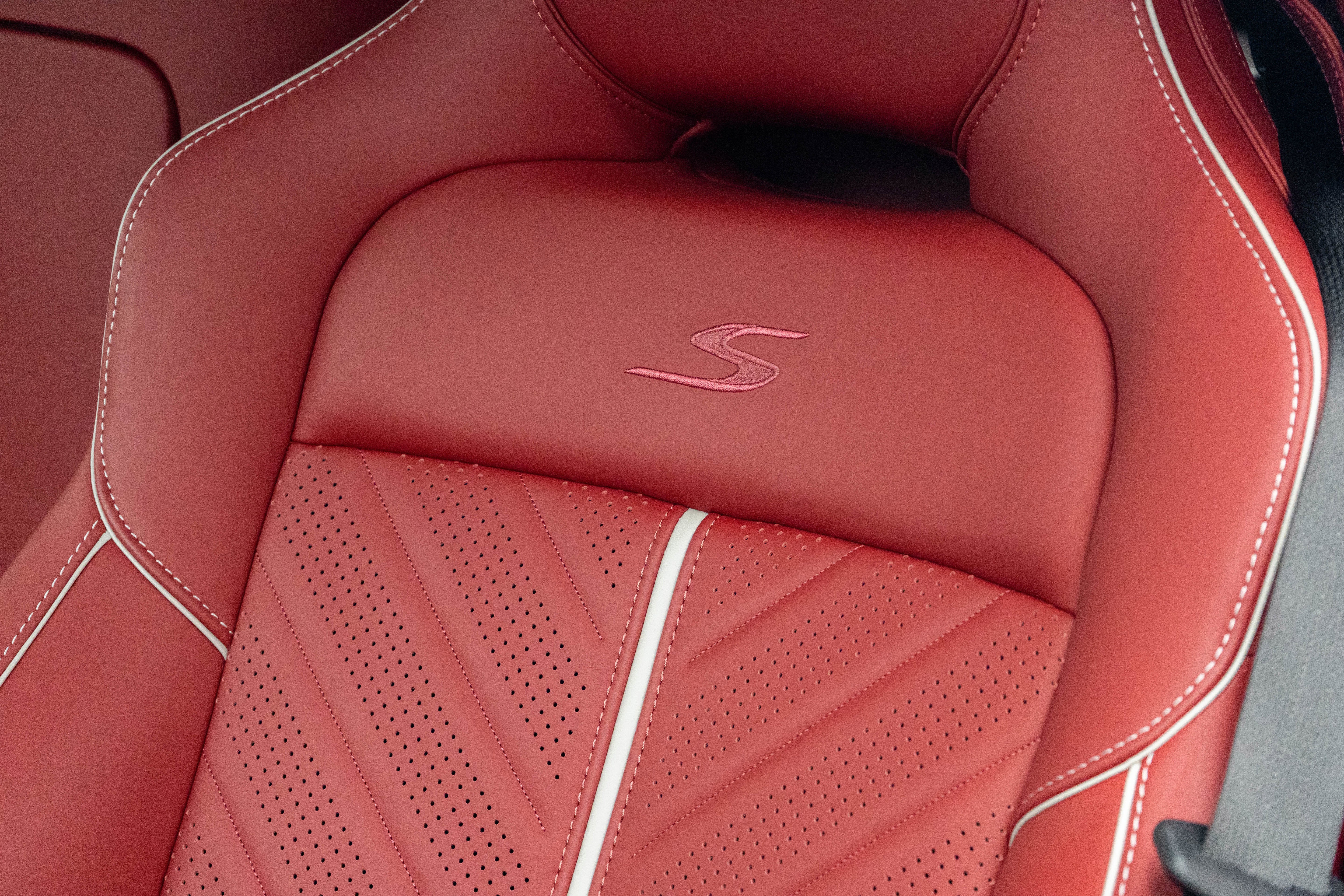 2026 Aston Martin Vantage S