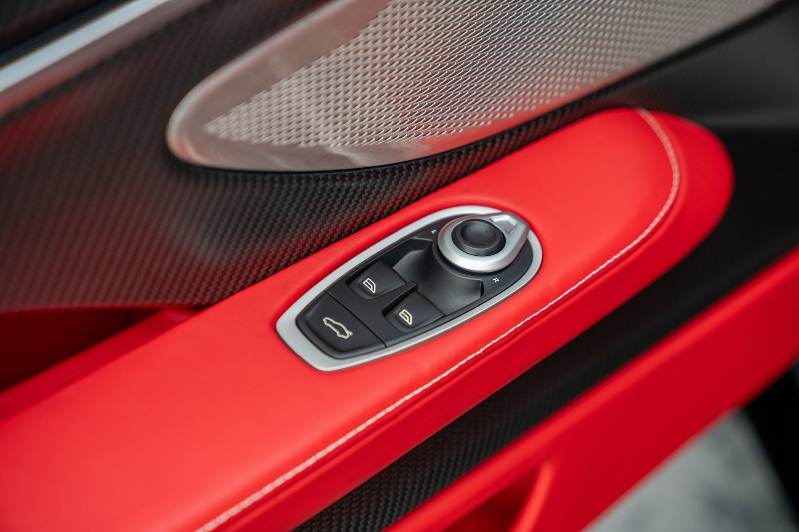 2025 Aston Martin Vanquish Coupe