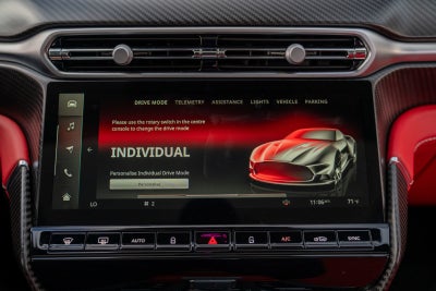 2025 Aston Martin Vanquish Coupe