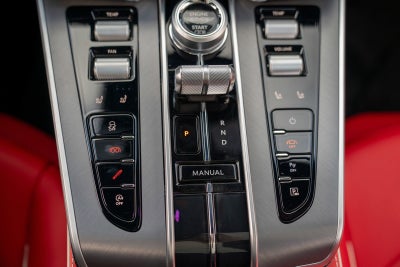 2025 Aston Martin Vanquish Coupe