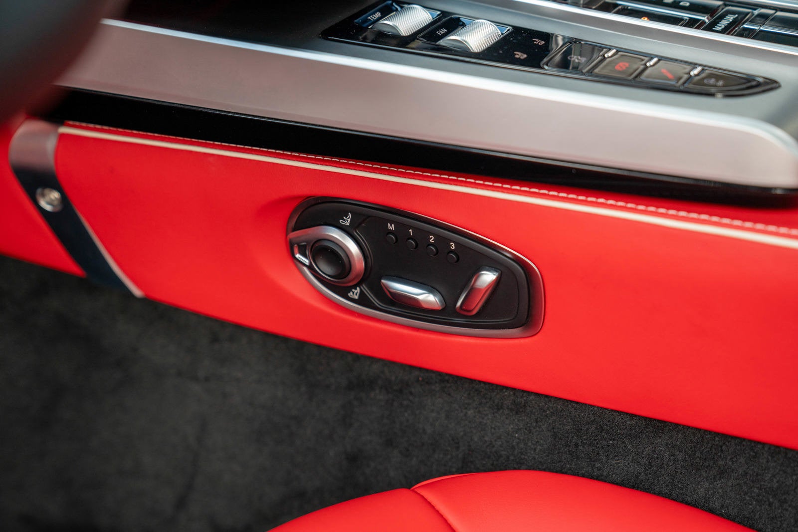 2025 Aston Martin Vanquish Coupe