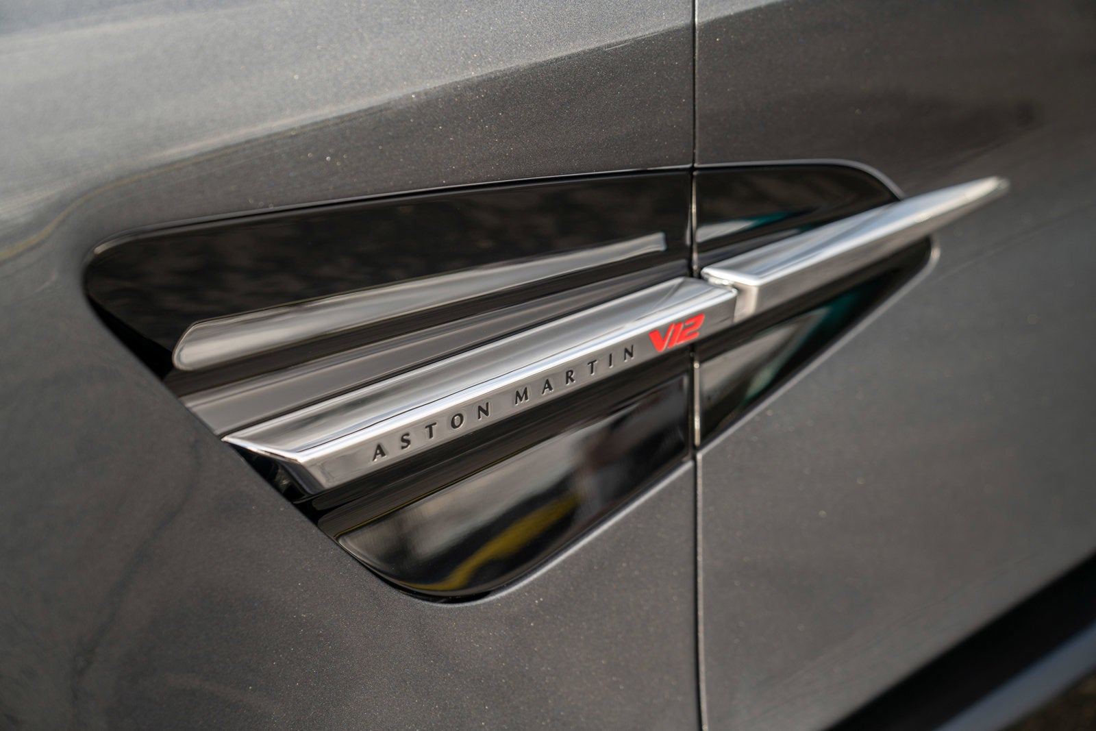 2025 Aston Martin Vanquish Coupe