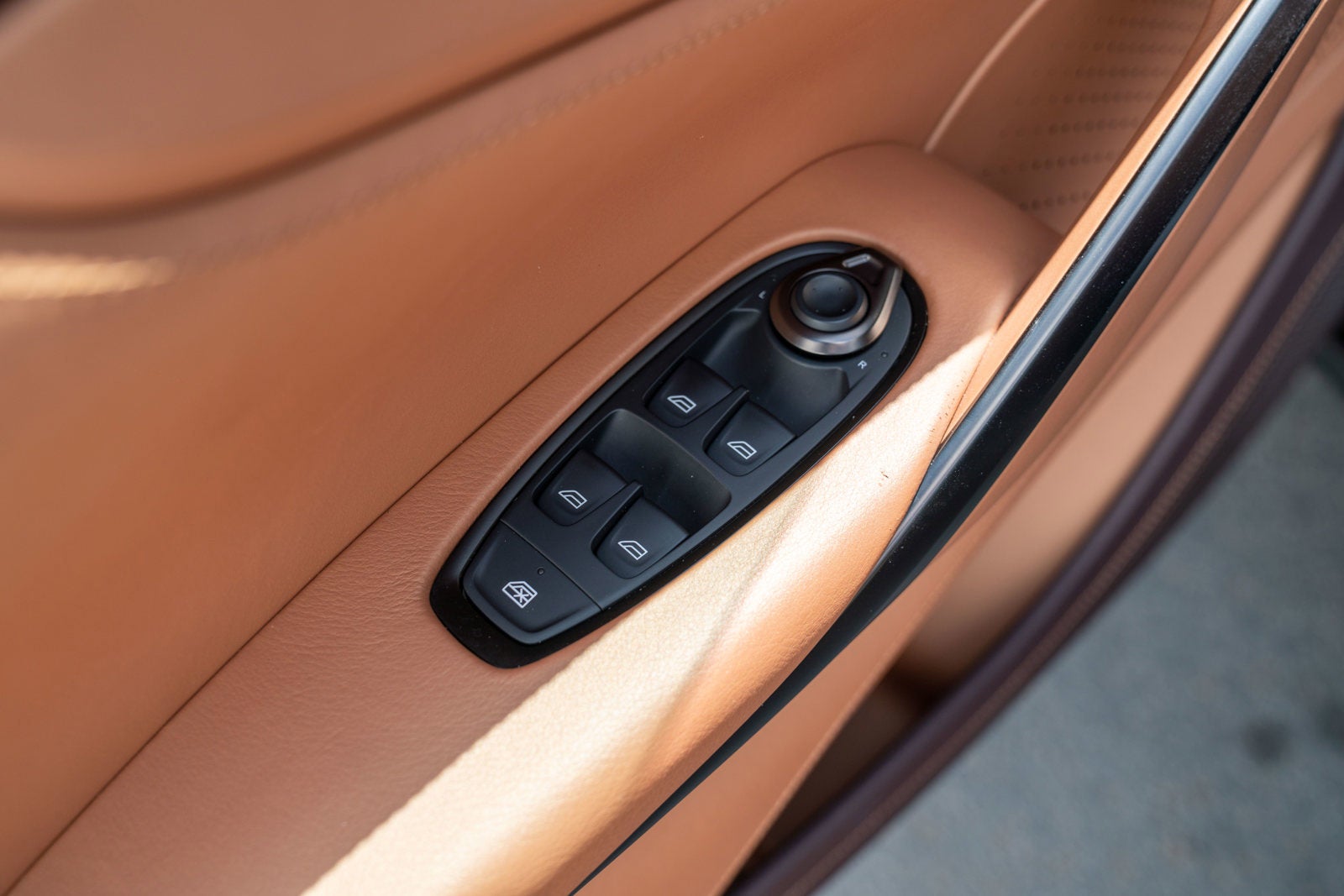 2021 Aston Martin DBX AWD