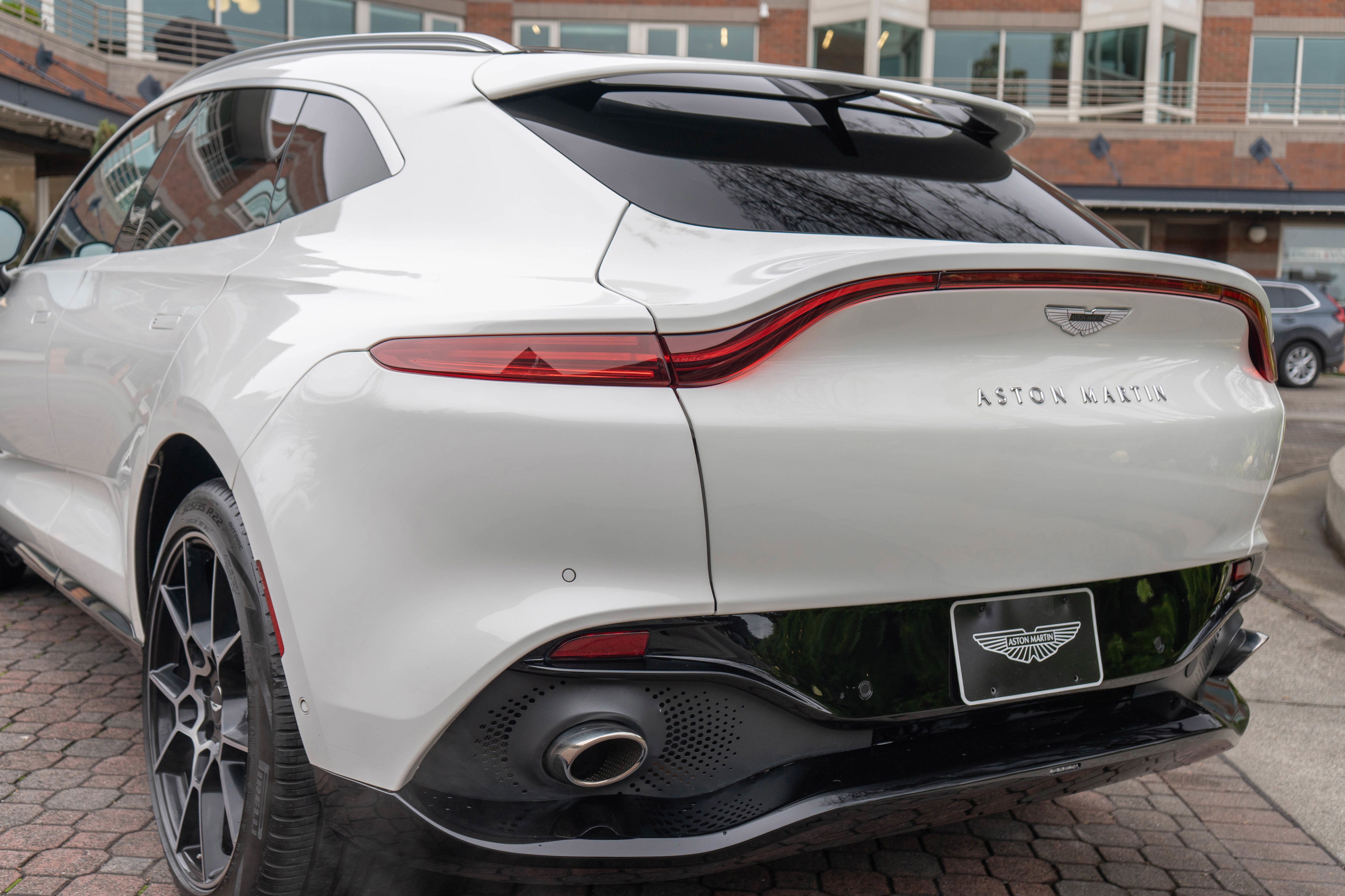 2021 Aston Martin DBX AWD