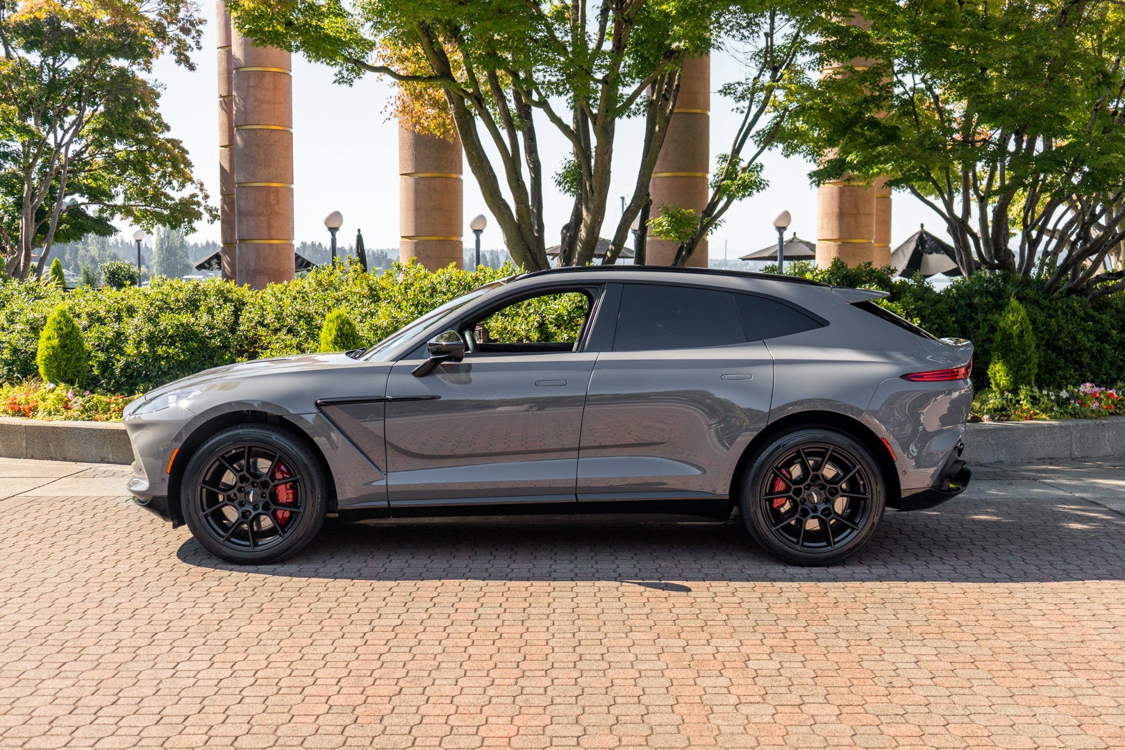 2022 Aston Martin DBX AWD