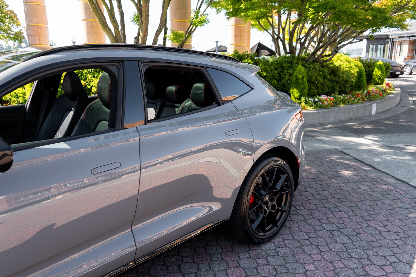 2022 Aston Martin DBX AWD