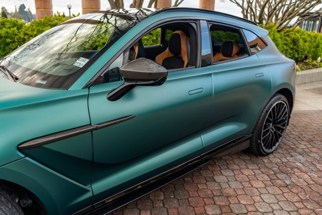 2023 Aston Martin DBX 707