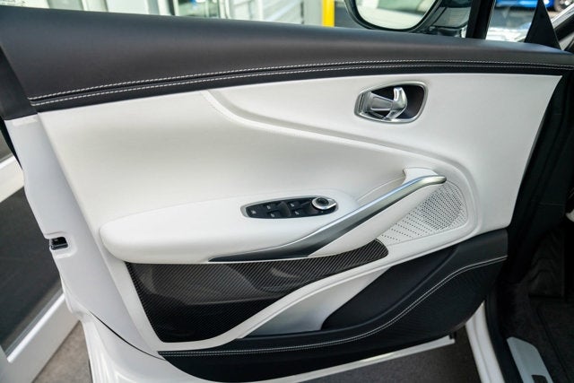 2023 Aston Martin DBX 707