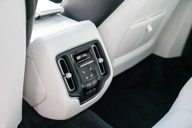 2023 Aston Martin DBX 707