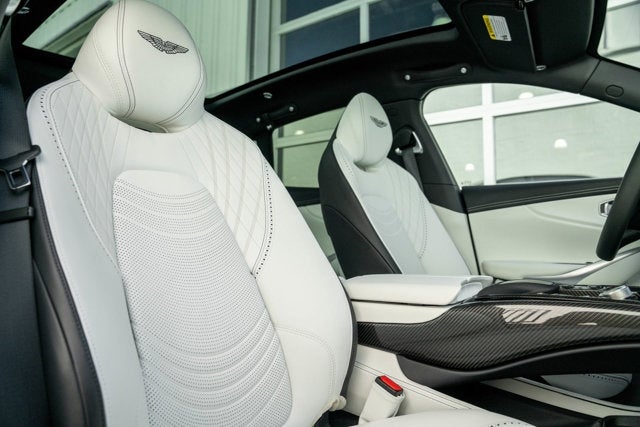 2023 Aston Martin DBX 707