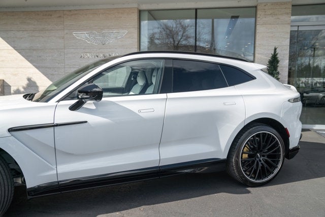 2023 Aston Martin DBX 707