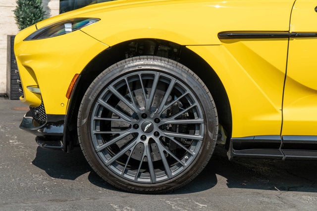 2023 Aston Martin DBX 707