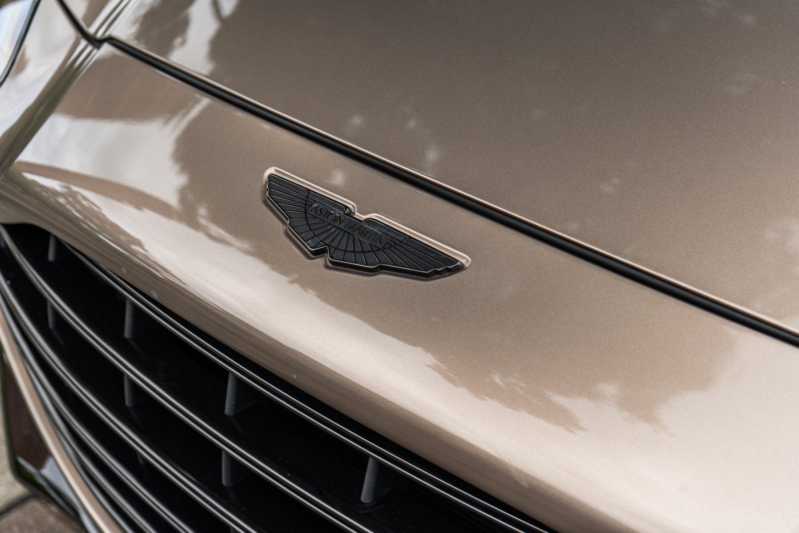 2023 Aston Martin DBX 707
