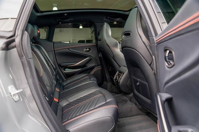 2023 Aston Martin DBX 707