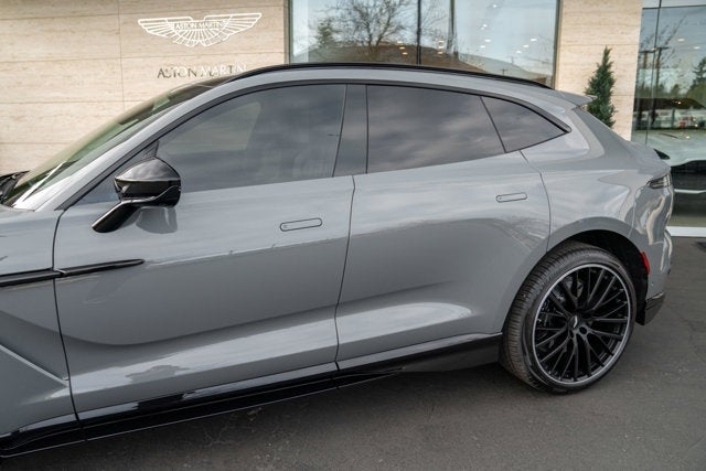 2023 Aston Martin DBX 707