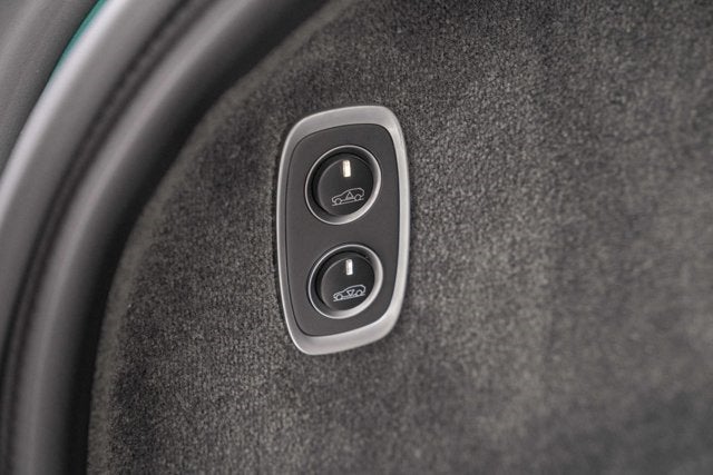 2023 Aston Martin DBX 707