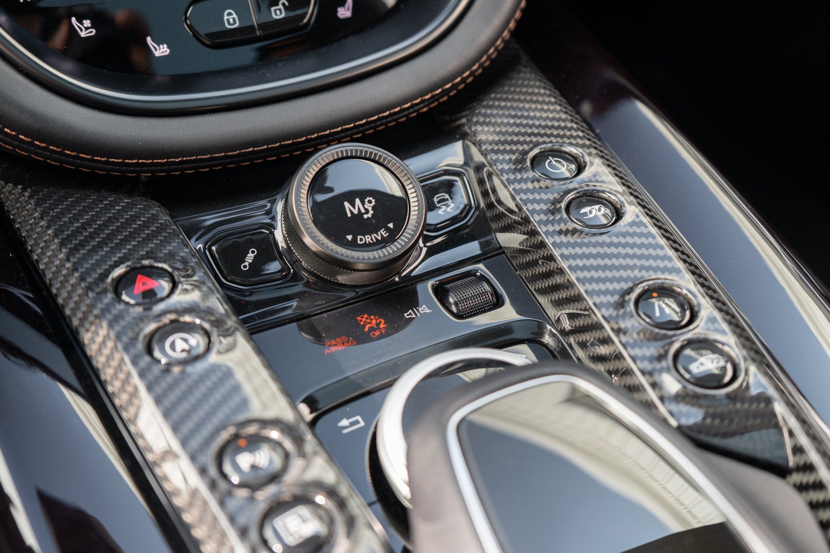 2023 Aston Martin DBX 707