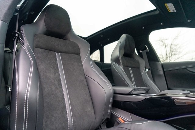 2023 Aston Martin DBX 707