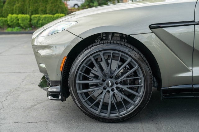 2023 Aston Martin DBX 707