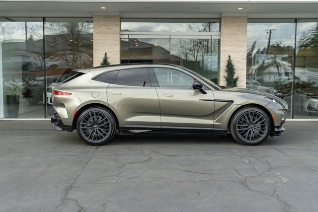 2023 Aston Martin DBX 707