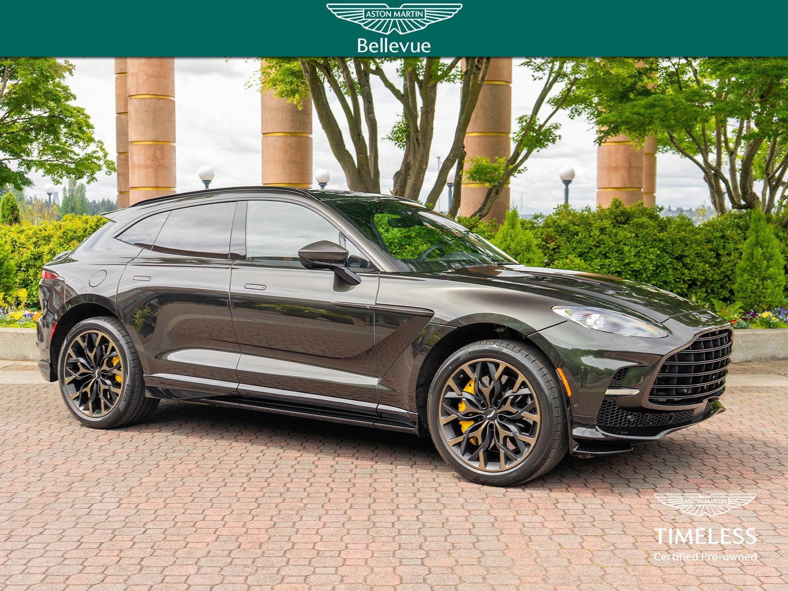 2023 Aston Martin DBX 4.0 V8 707 AWD's photo