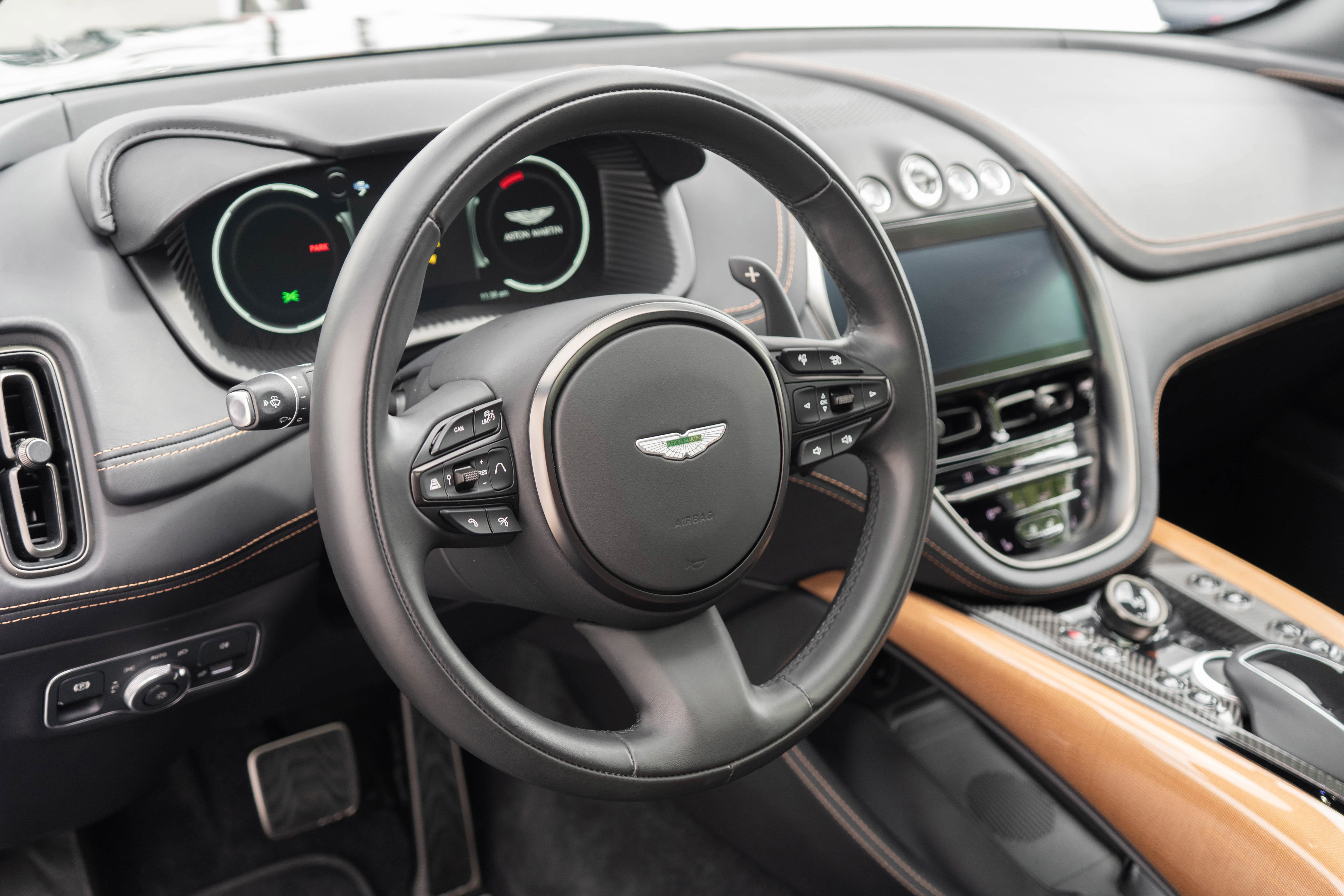 2023 Aston Martin DBX 707