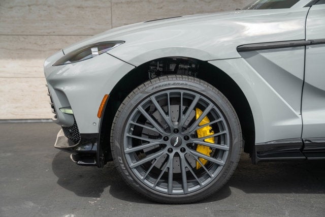 2023 Aston Martin DBX 707