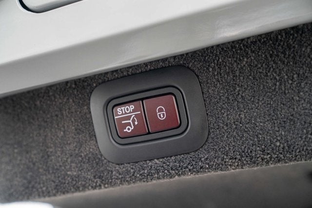 2023 Aston Martin DBX 707