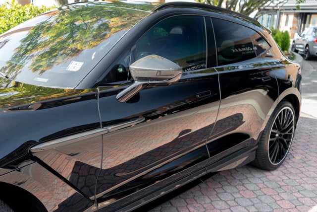 2023 Aston Martin DBX 707